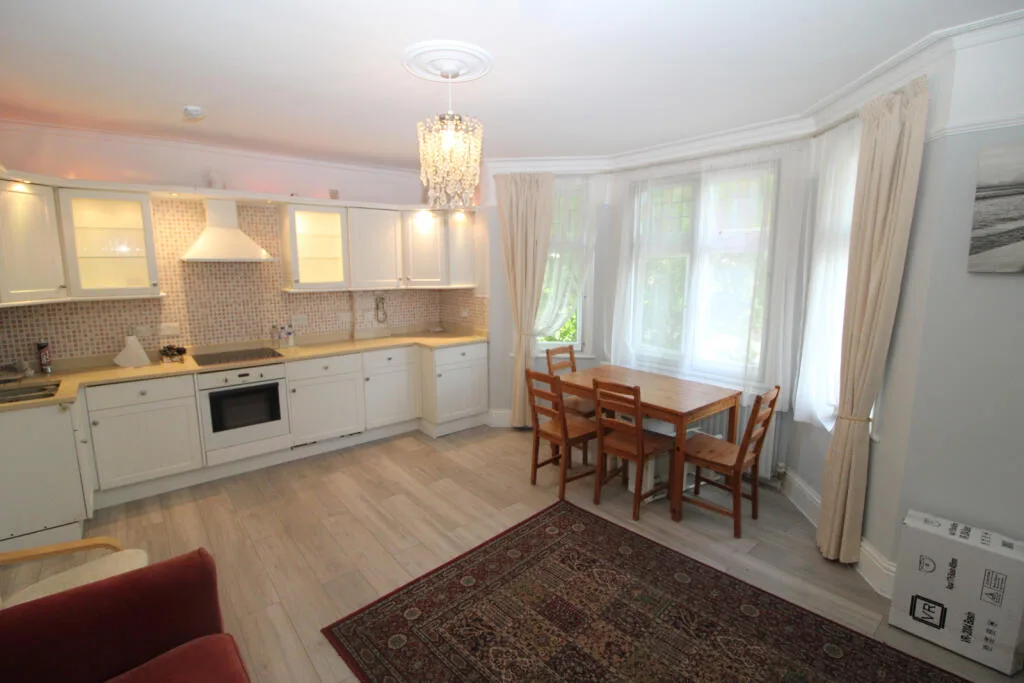 2 bedroom flat for rent