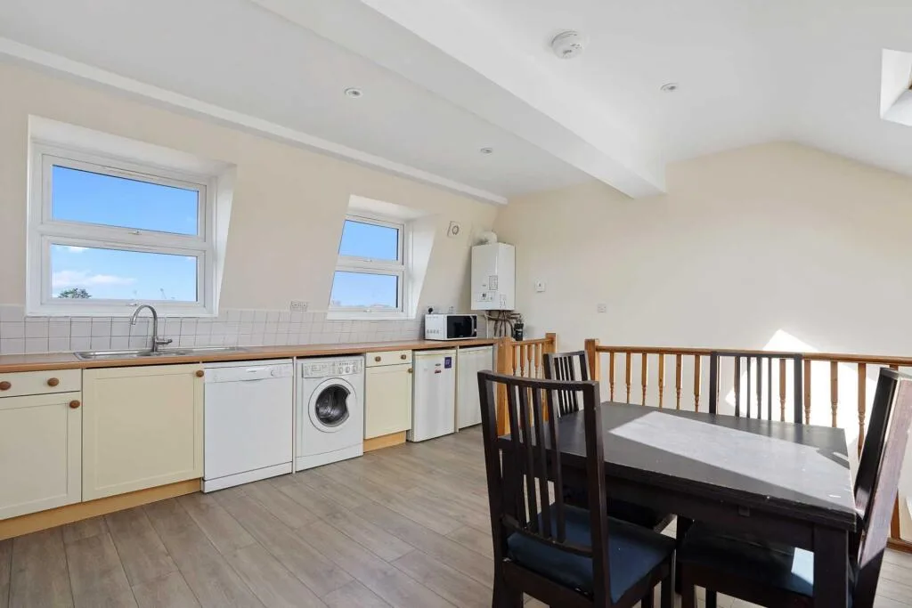 2 bedroom flat for rent