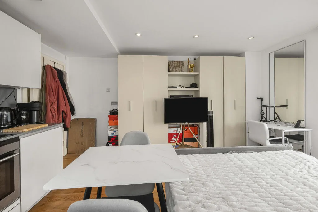 Studio flat for rent