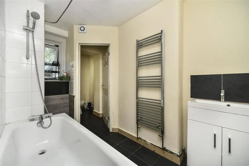 4 bedroom terraced house for rent