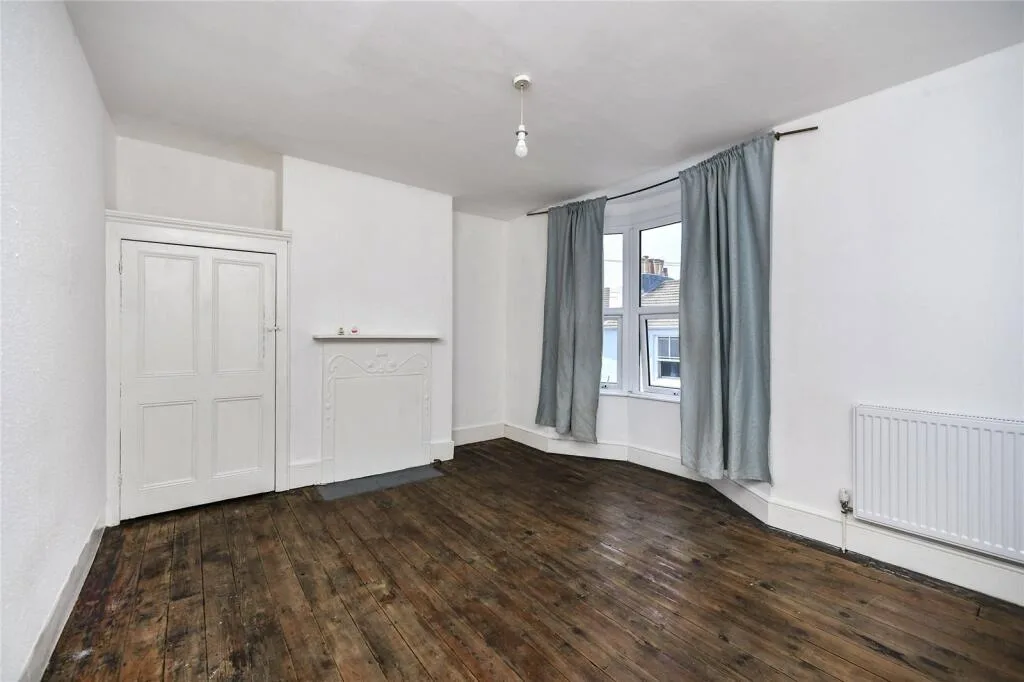 4 bedroom terraced house for rent