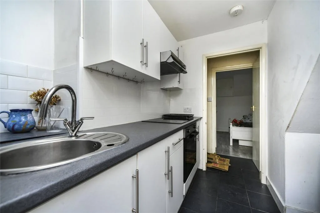4 bedroom terraced house for rent