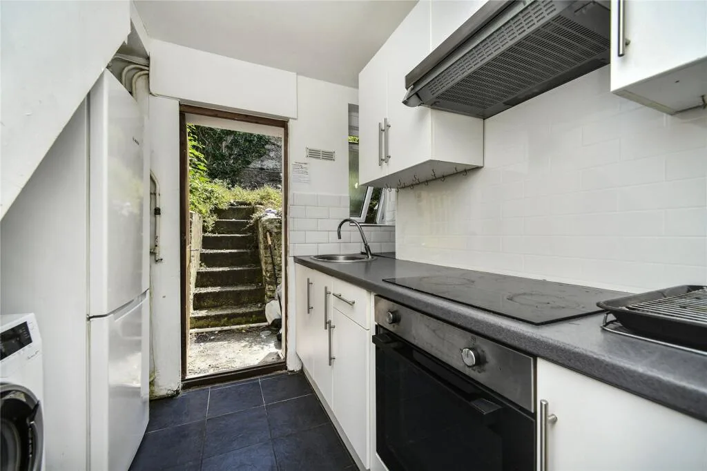 4 bedroom terraced house for rent