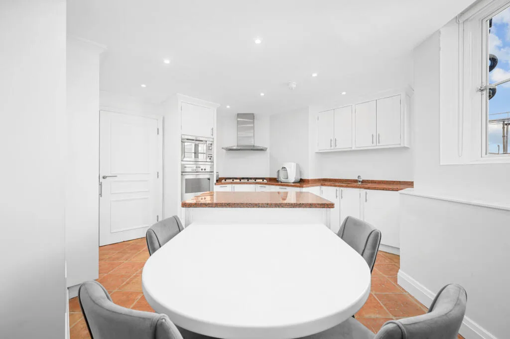 3 bedroom apartment for rent