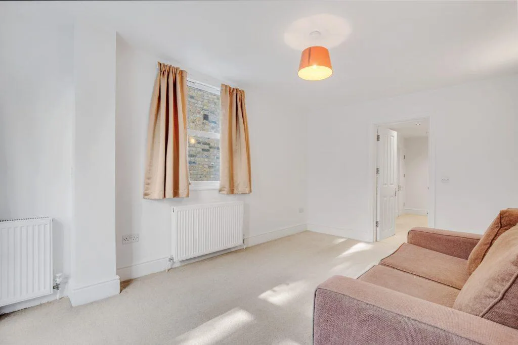 1 bedroom ground floor flat for rent