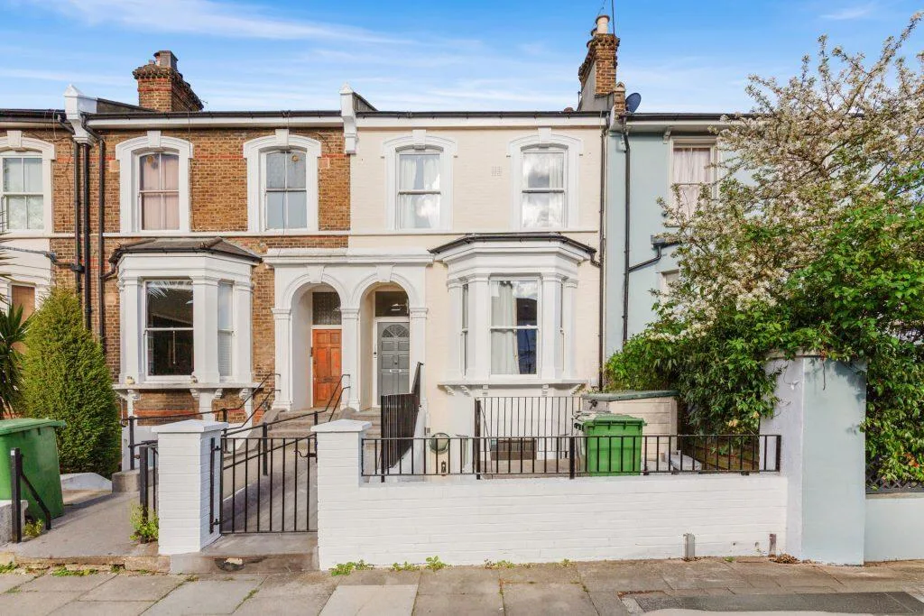 1 bedroom ground floor flat for rent