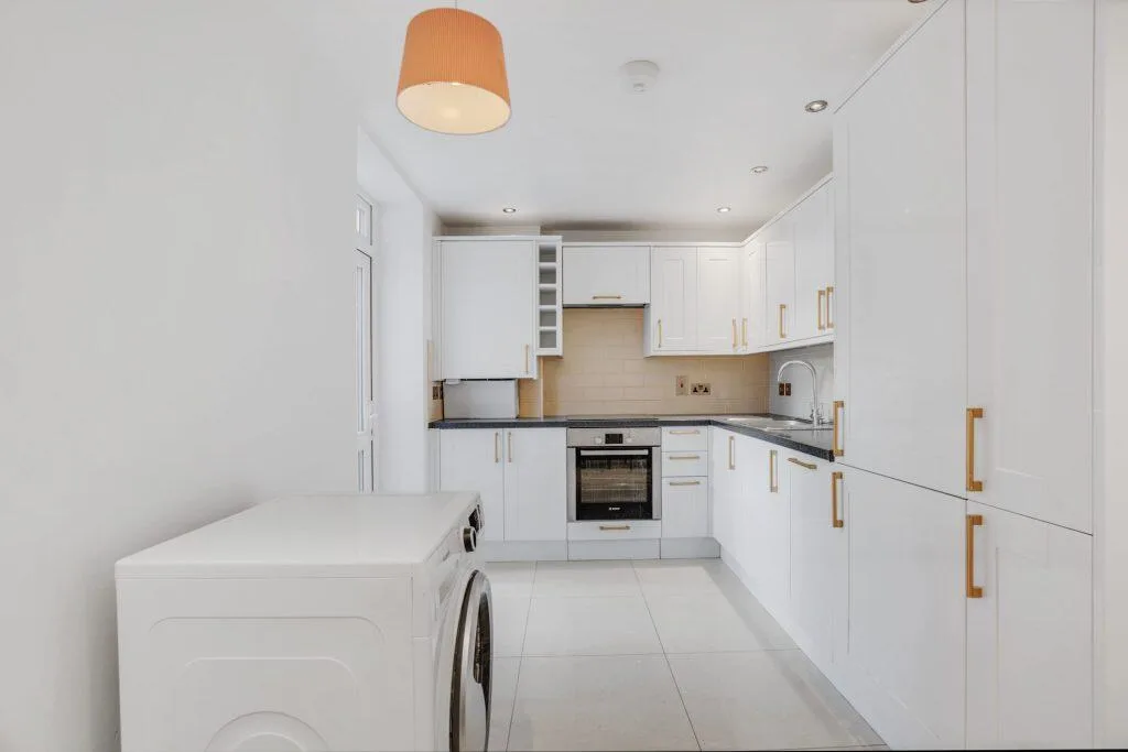 1 bedroom ground floor flat for rent