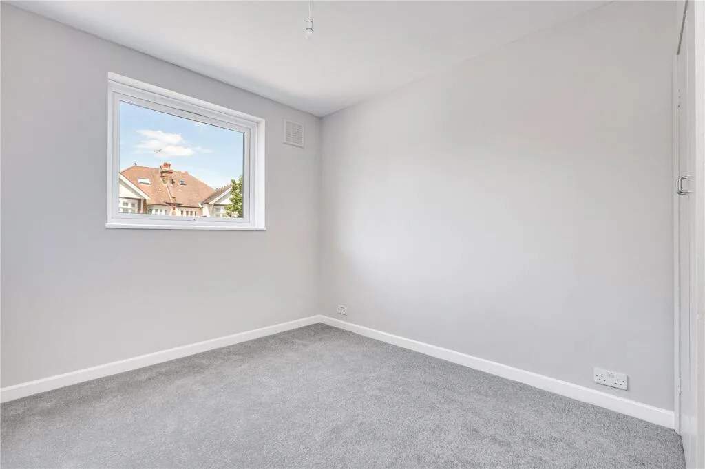 3 bedroom maisonette for rent