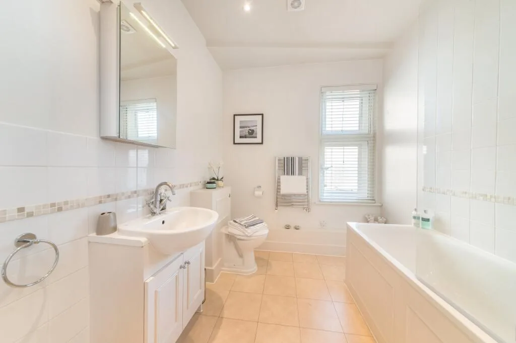 3 bedroom flat for rent