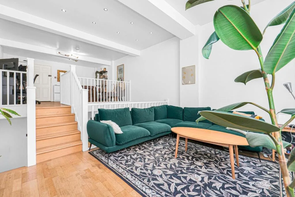 2 bedroom duplex for rent