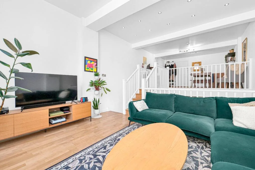 2 bedroom duplex for rent