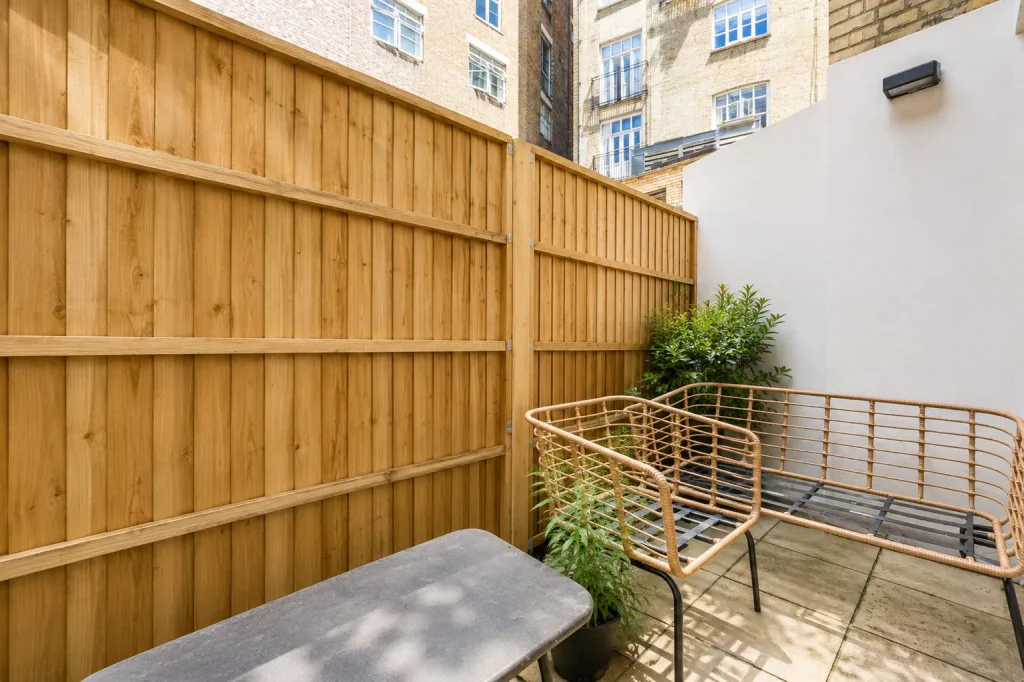 2 bedroom duplex for rent