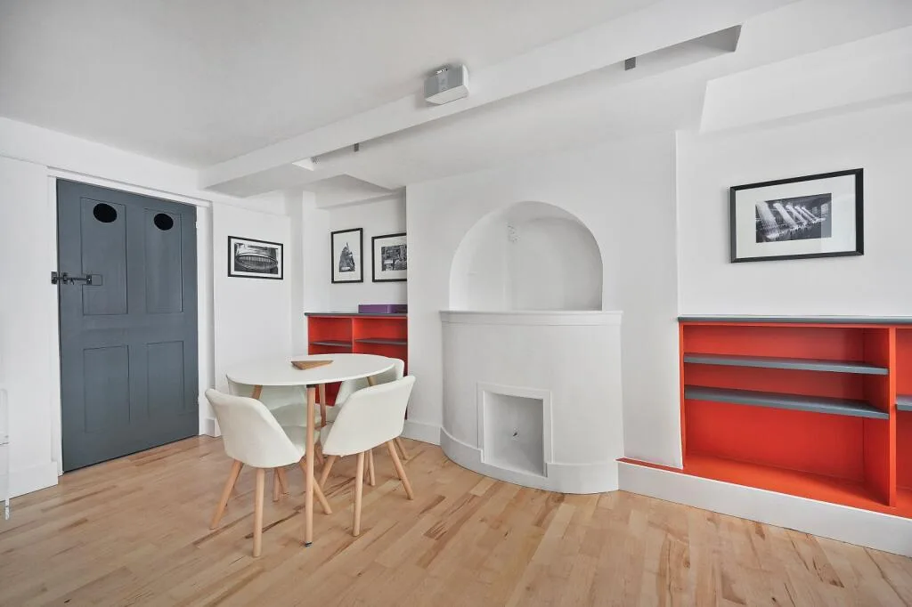 1 bedroom maisonette for rent