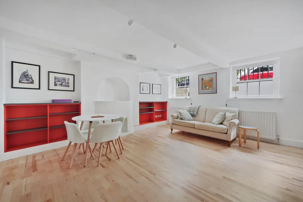 1 bedroom maisonette for rent