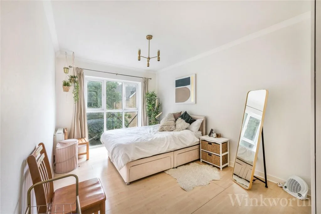 2 bedroom maisonette for rent