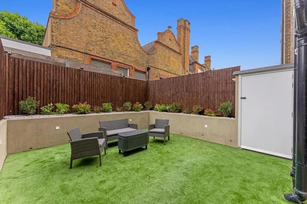2 bedroom flat for rent