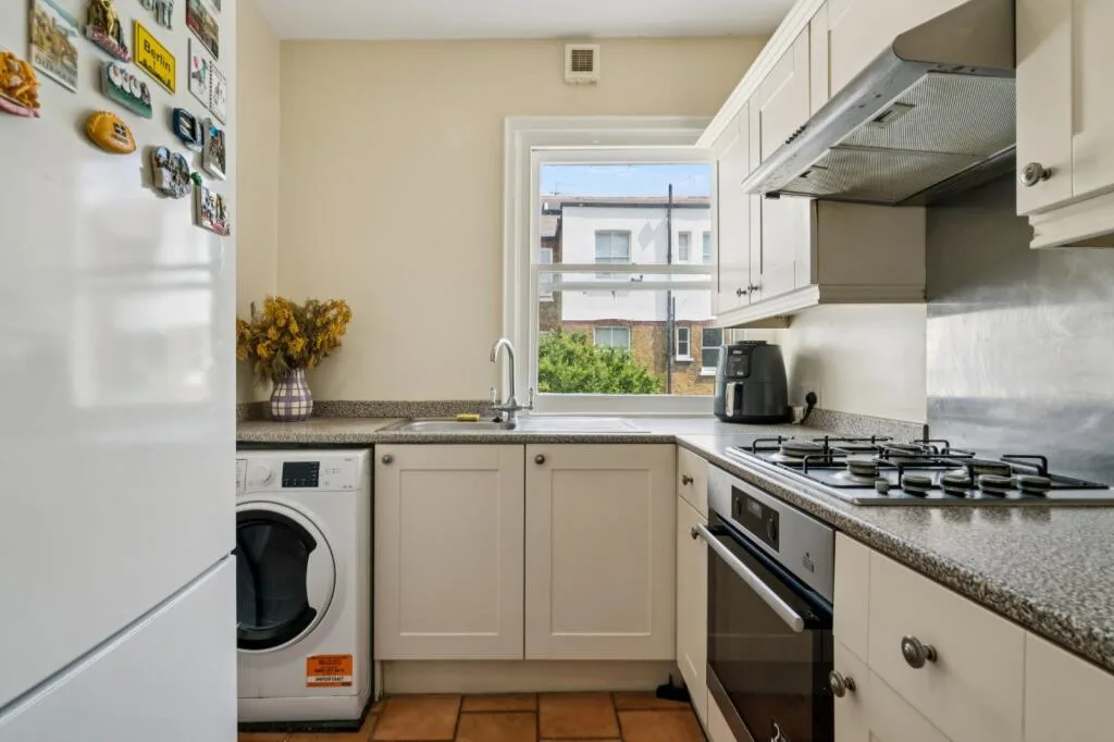 3 bedroom flat for rent