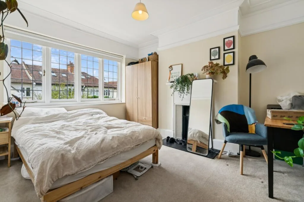 3 bedroom flat for rent