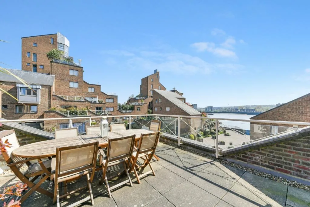 3 bedroom flat for rent