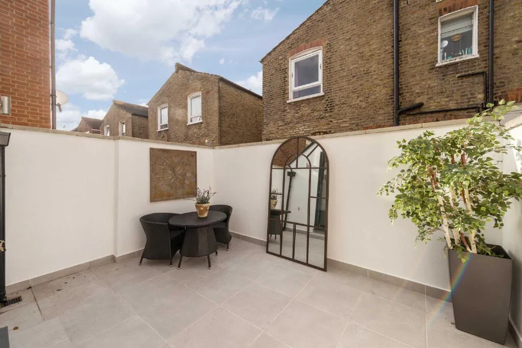 2 bedroom flat for rent