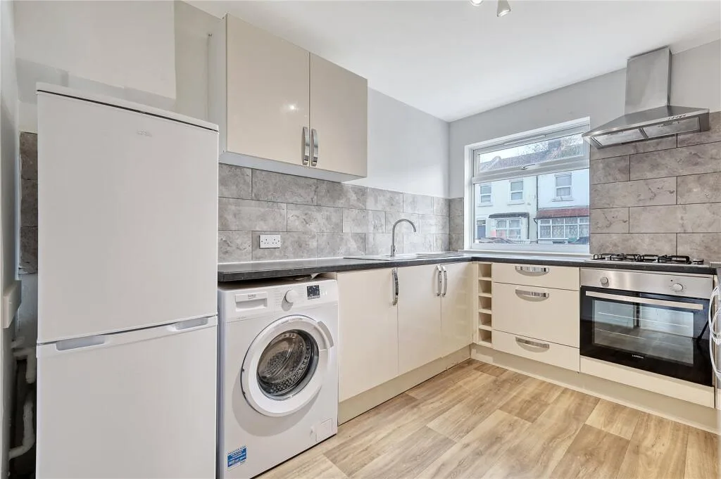 2 bedroom house for rent