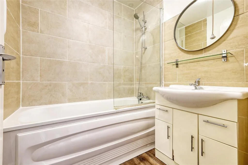 2 bedroom house for rent