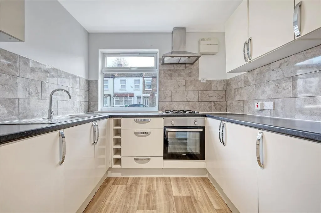2 bedroom house for rent