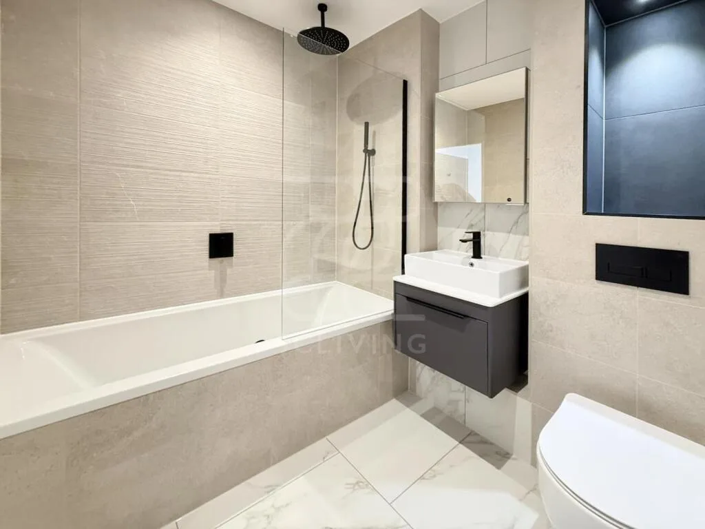 3 bedroom flat for rent