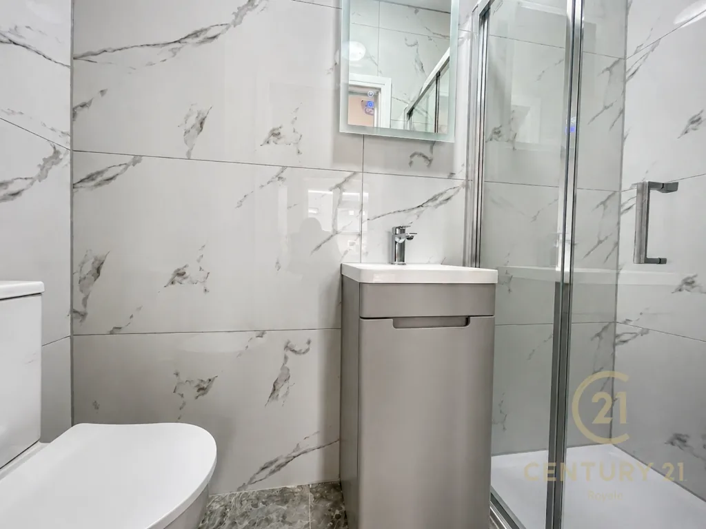 1 bedroom house share for rent