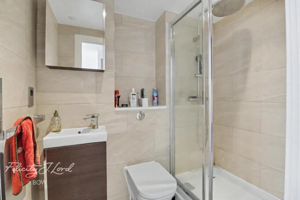 2 bedroom penthouse for rent