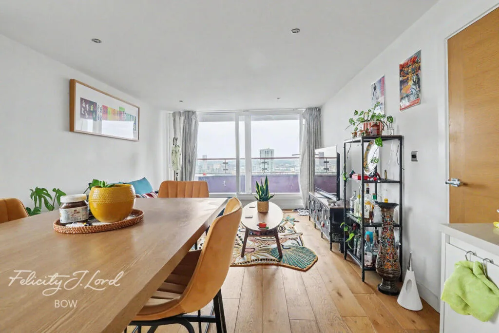 2 bedroom penthouse for rent