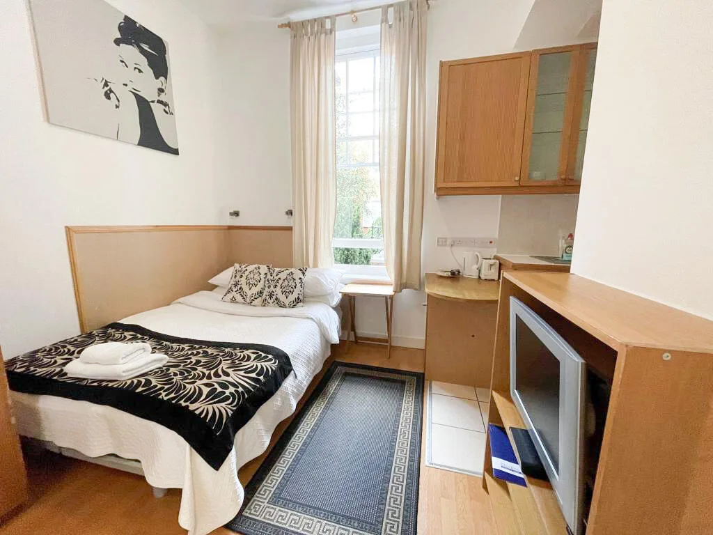 Studio flat for rent