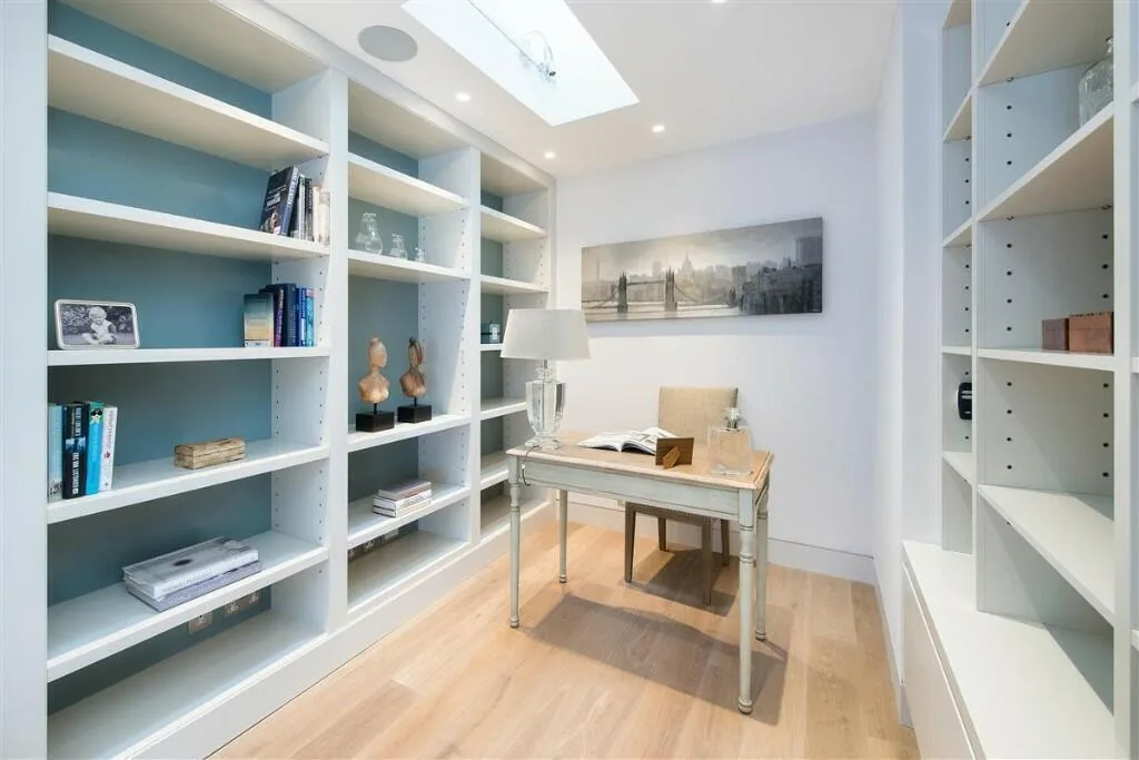 4 bedroom mews property for rent