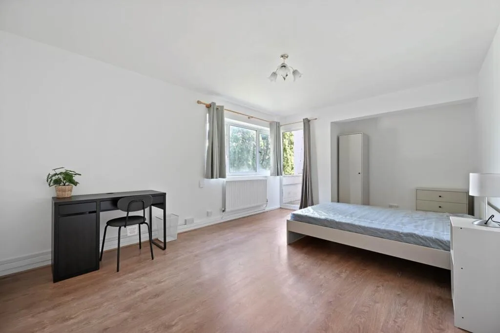 4 bedroom flat for rent