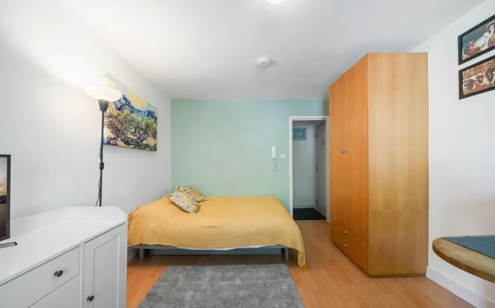Studio flat for rent