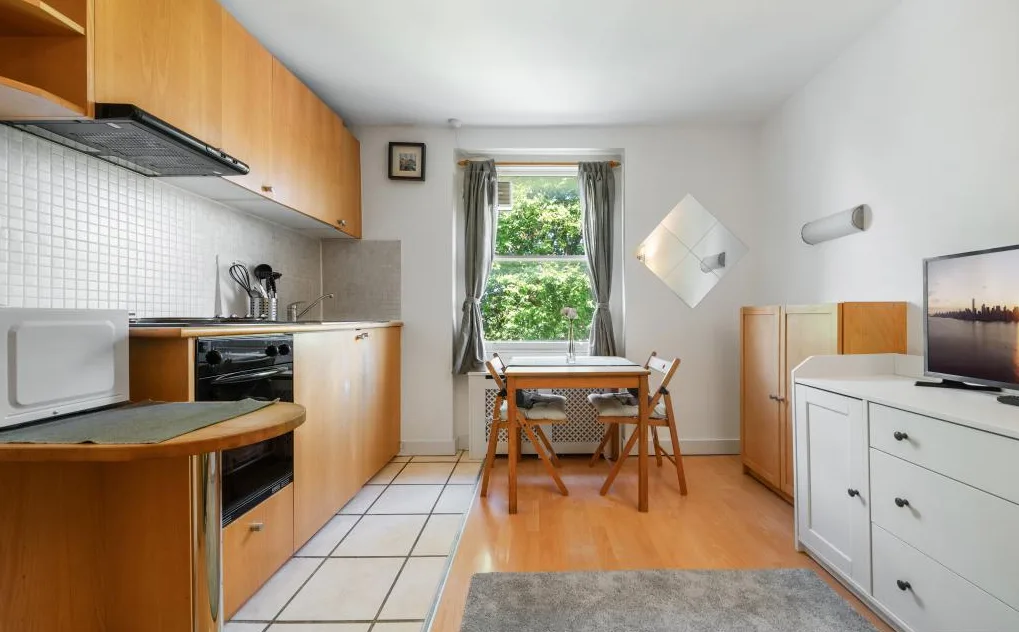 Studio flat for rent