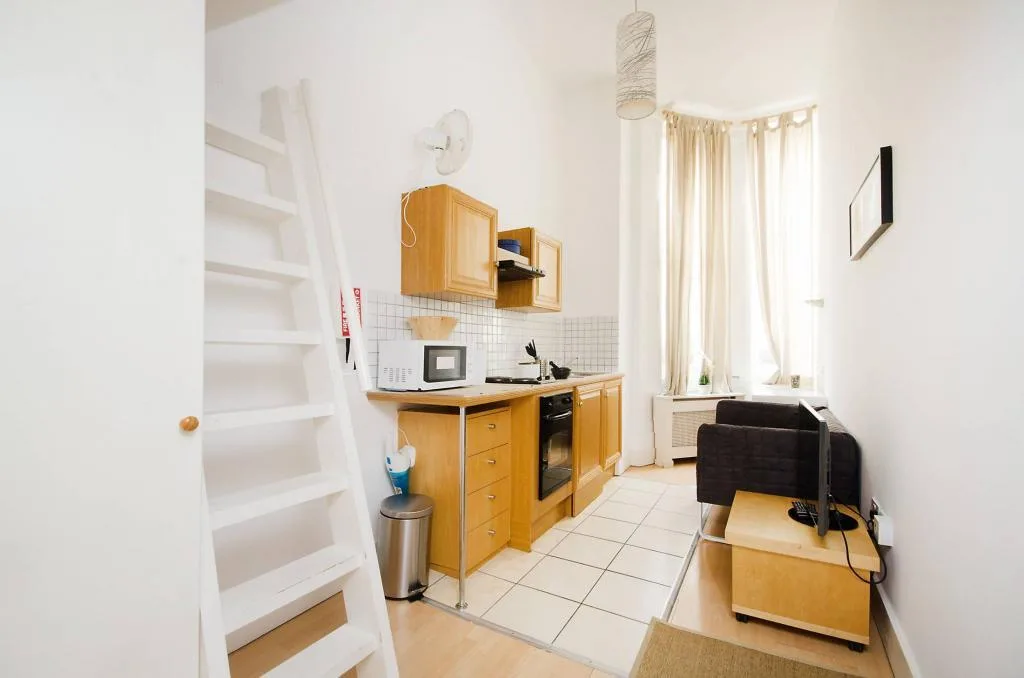 Studio flat for rent