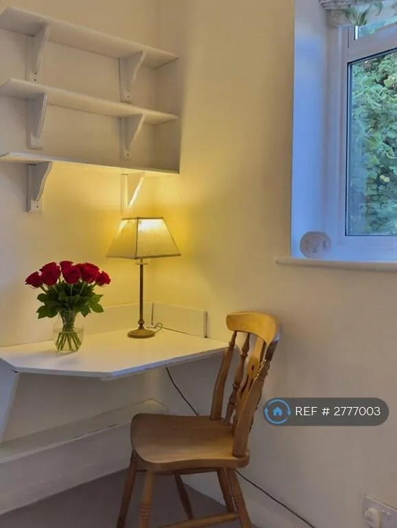 2 bedroom semi-detached house for rent