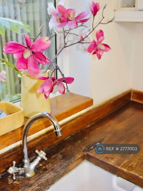 2 bedroom semi-detached house for rent