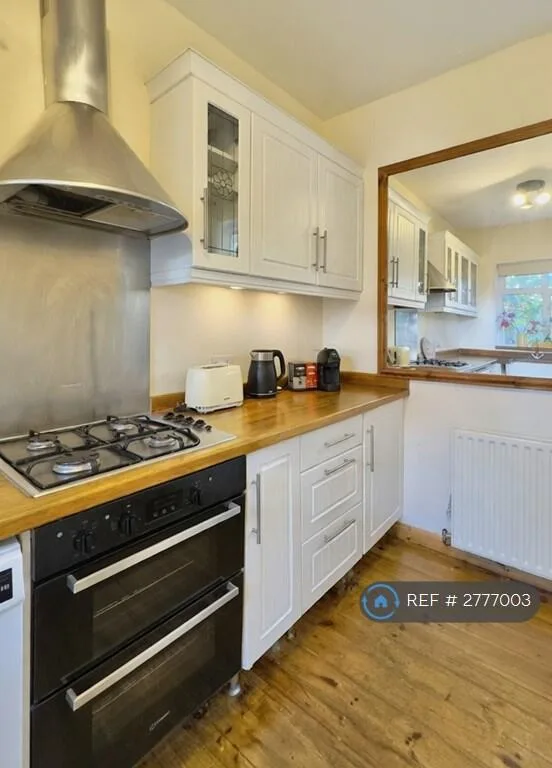 2 bedroom semi-detached house for rent