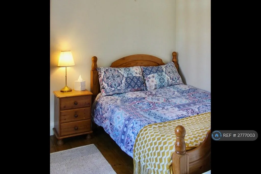 2 bedroom semi-detached house for rent