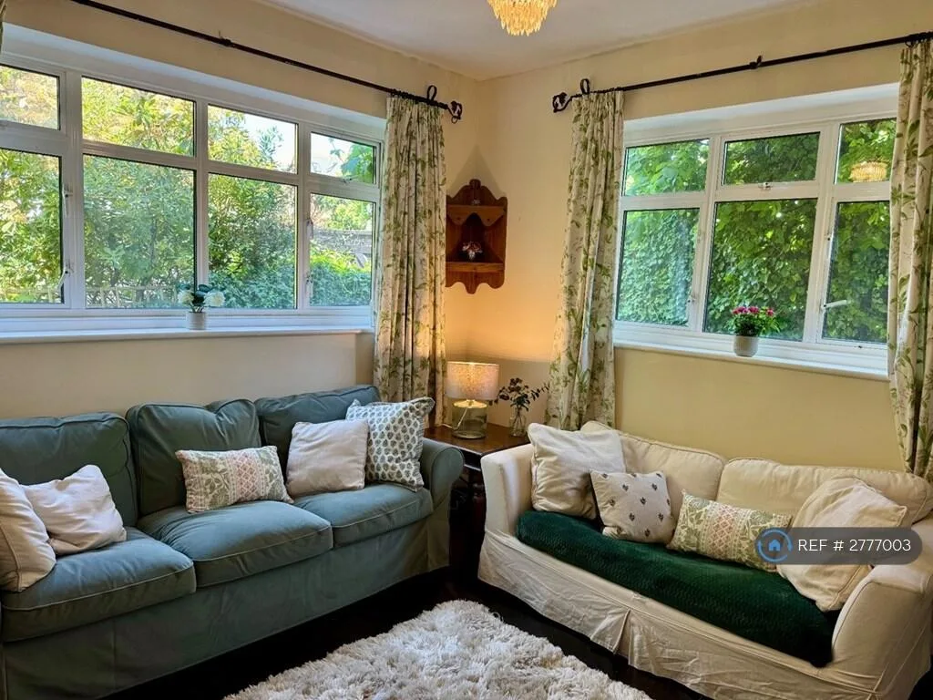 2 bedroom semi-detached house for rent