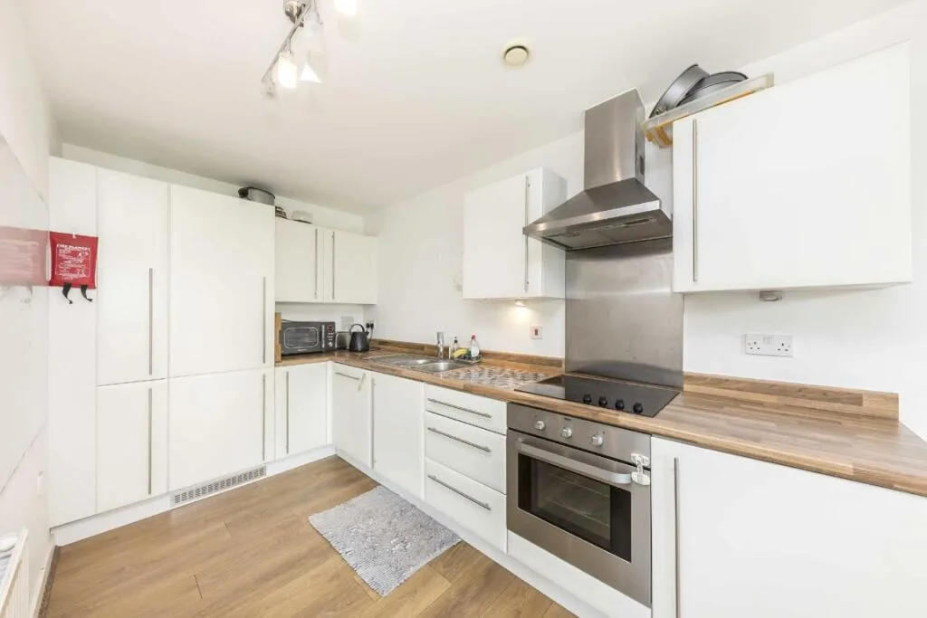 3 bedroom flat for rent