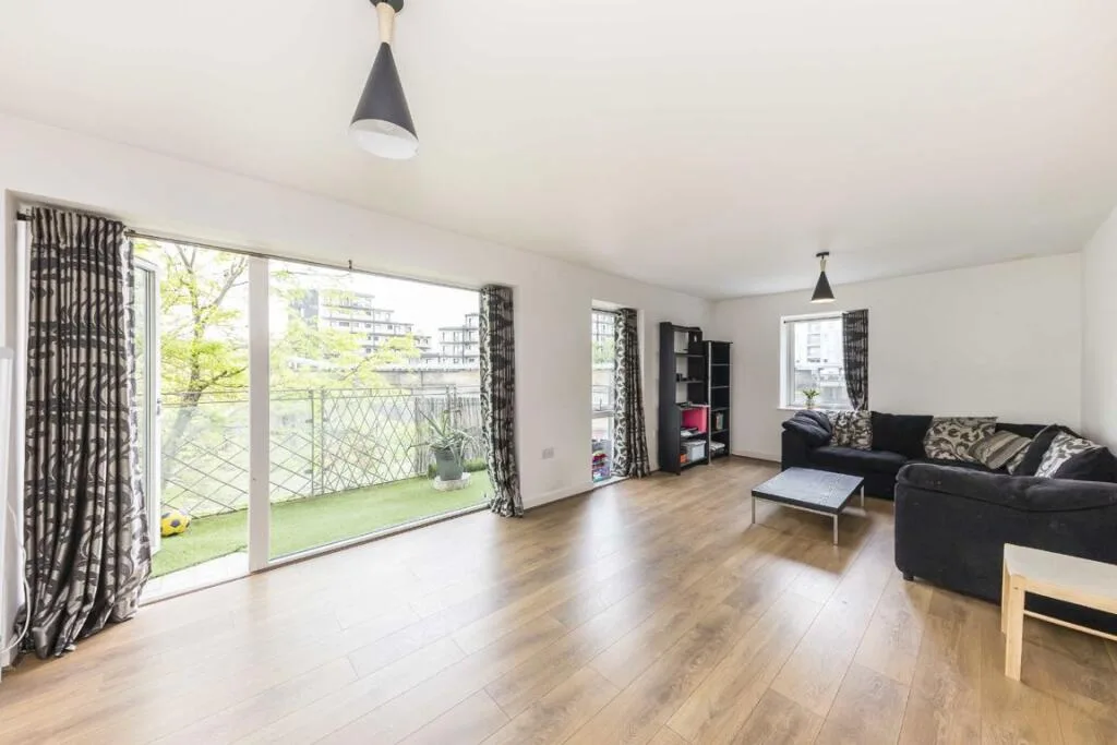 3 bedroom flat for rent