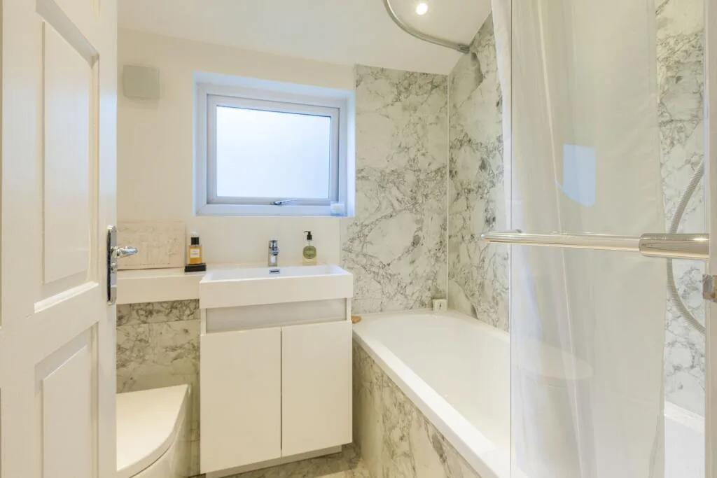 2 bedroom house for rent