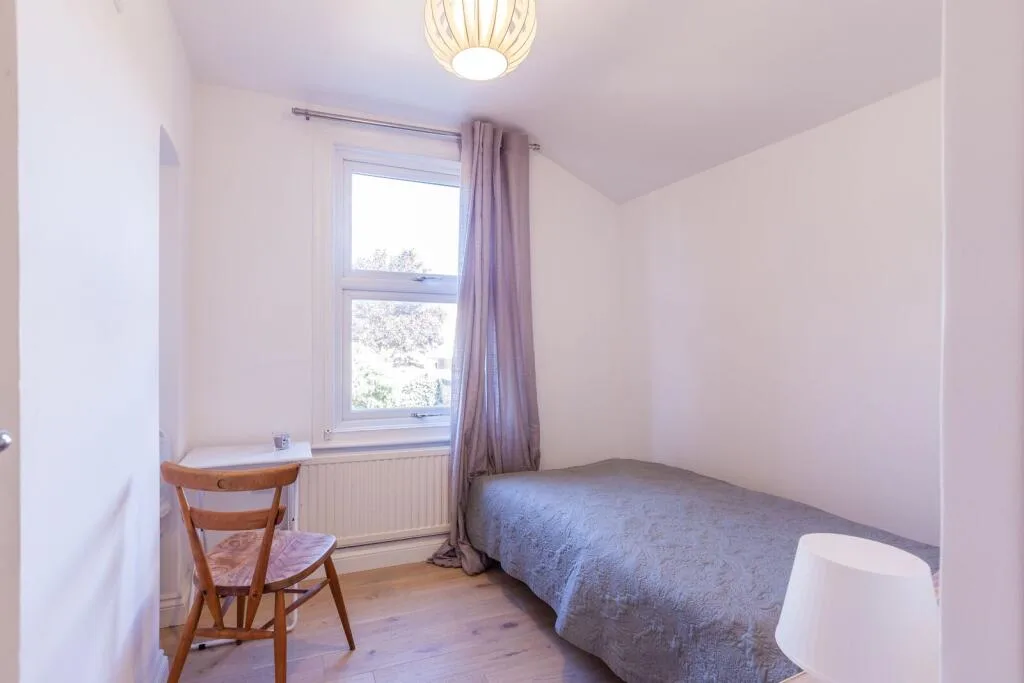 2 bedroom house for rent
