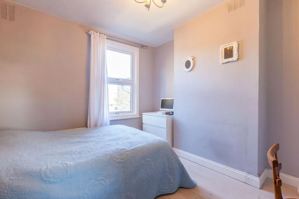 2 bedroom house for rent