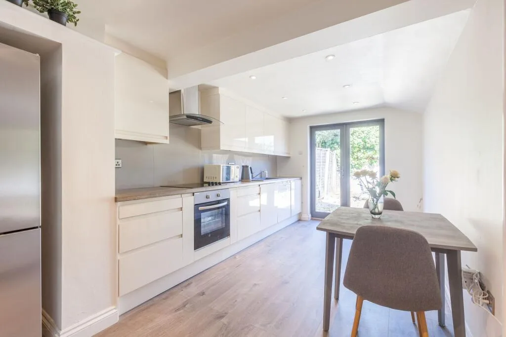 2 bedroom house for rent
