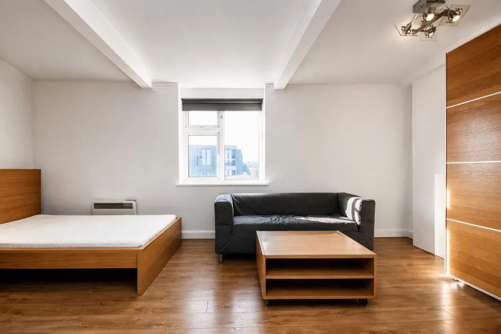 Studio flat for rent