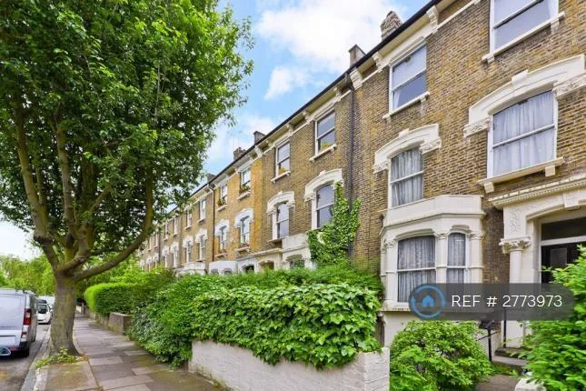 2 bedroom maisonette for rent